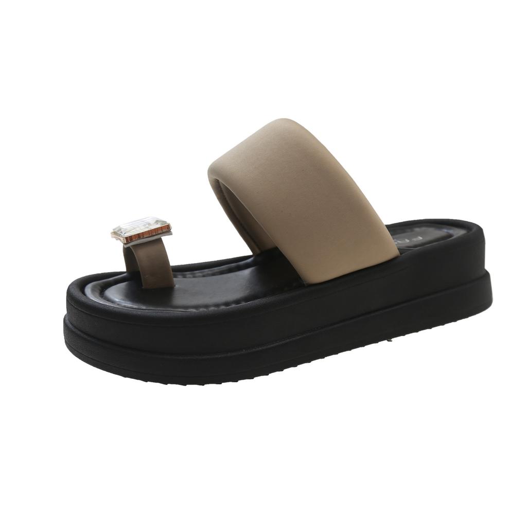 Lightweight Muffin Bottom Sandals for Women Summer Wear New Fashion All-in-one Network Red Thick Sole Non-slip Beach Flip-flops