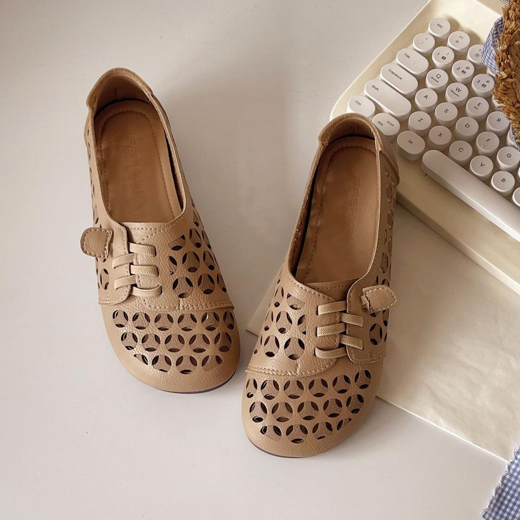 New Style Beige Loafer Shoes for Women 2024 Summer Flower Hollow Out Flats Retro Brown Summer Leather Sneakers