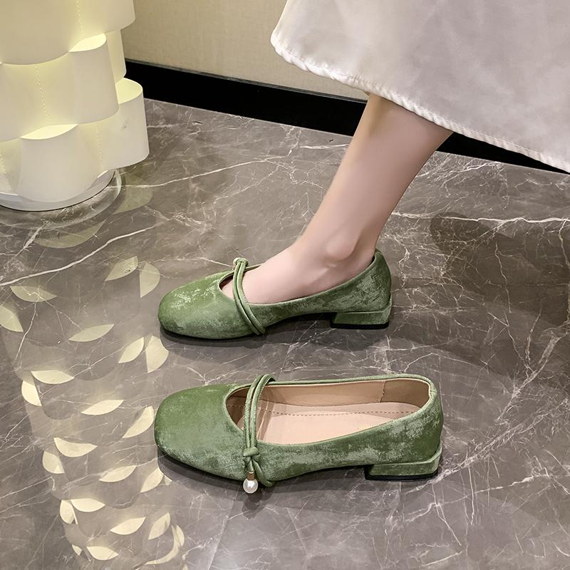 Fashion Korean Shoes Slip-on Casual Female Sneakers Dress Flats Women Pearl Decorateion Shallow Mouth Low Heels Square Toe 2024 Slip On