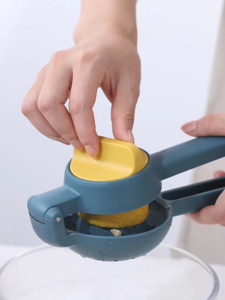 New Rotary Press Manual Lemon Juicer Household Mini Portable Juicer Simple Juicer