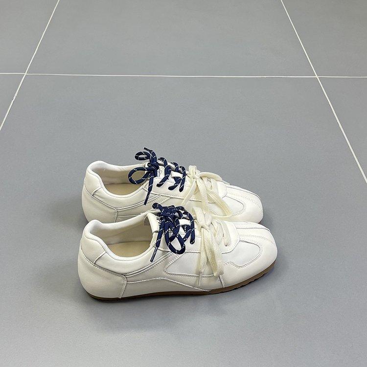 Leather German Training Shoes for Women's Models 2025 Autumn New Mandarin Ducks with Round Heads and Soft Soles Versatile, Lightweight Sports and L