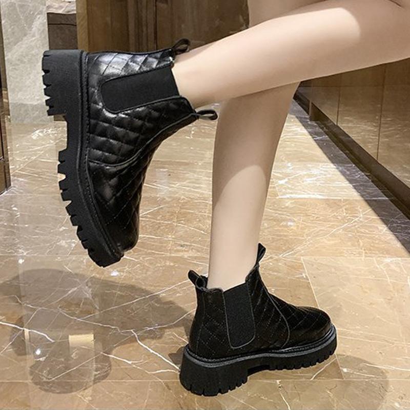 Fashion Winter Snow Boots for Women Slip On Warm Female Ankle Booties Plus Velvet Platform Warm Fashion Woman Shoes New Cozy Short Boots