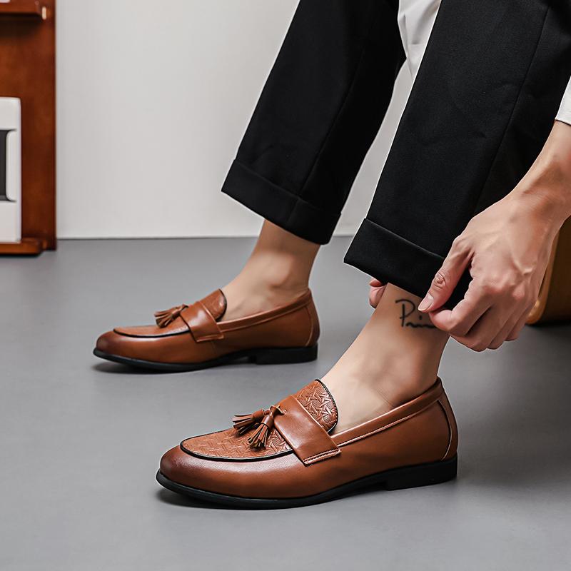 Fashion Plus Size 48 Men Business Dress Casual Fashion Elegant Formal Shoes Slip-on Evening Loafers Tassel Leather Shoes Wedding Shoes