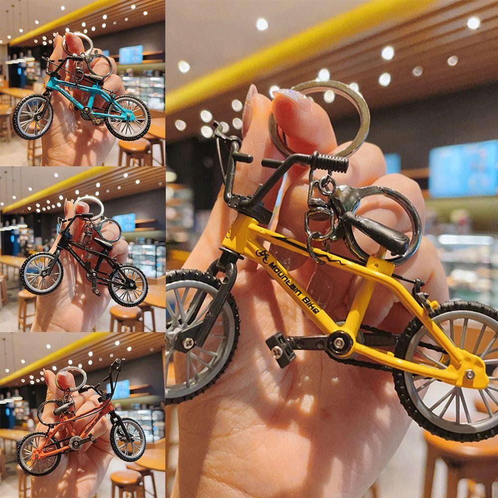 Цинк Цинковый сплав Велосипедный брелок Вращающееся колесо и руль Подвеска для велосипедной сумки Мини-велосипедный брелок Мужской
