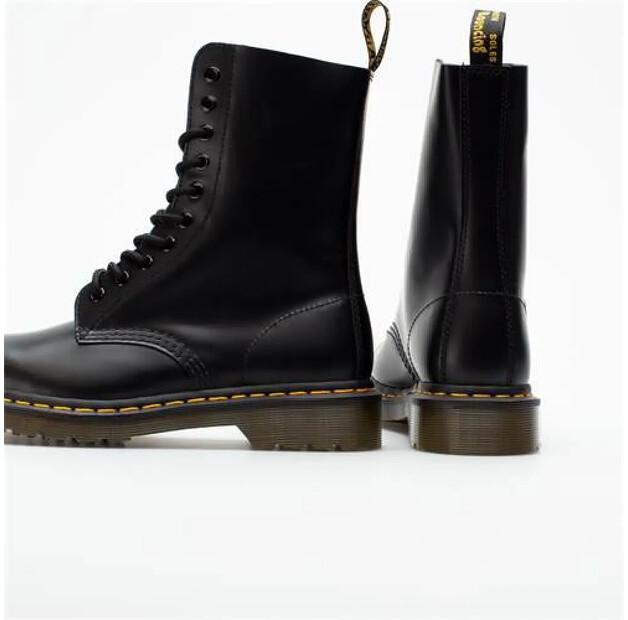 Dr Martens 1490 Boots