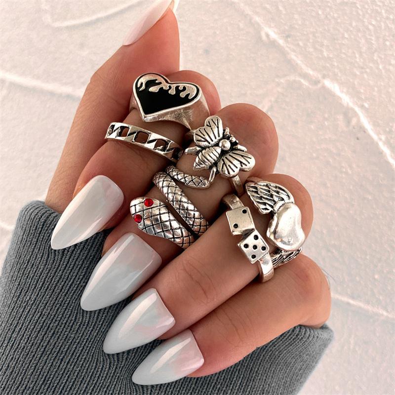 1Set Vintage Gothic Heart Rings Set For Women Men Punk Playing Card Spades Geometric Hollow Butterfly Ring Retro Finger Ring Jewelry