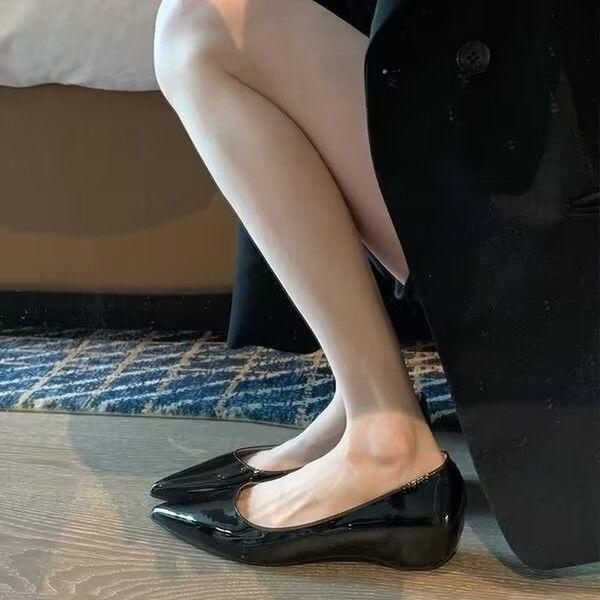 Korean Version of the Design Sense and Temperament Increase Flat Shoes 2024 New Daily Dating Versatile Shallow Mouth Pointed Soft Sole Single Shoes