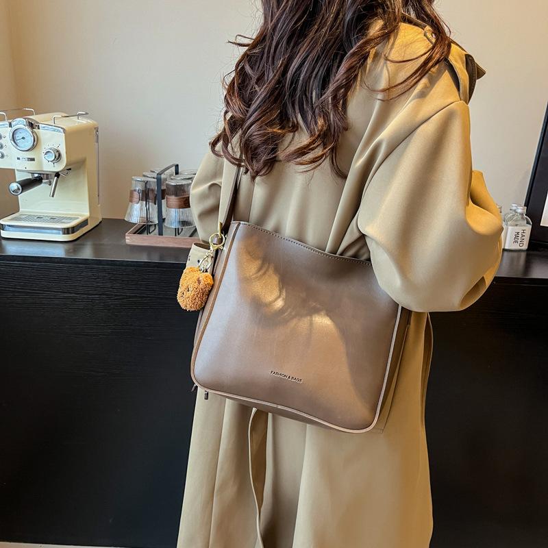 Premium Texture Retro Bag 2025 New Women's Bag Autumn and Winter Large-capacity Messenger Bag Fashionable Shoulder Bag Bucket Bag