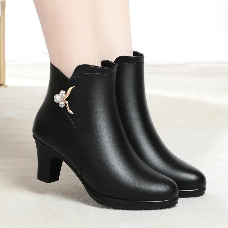 6cm Fashion Breathable Business Casual Med Block Heels Shoes Winter Black Soft Leather Short Ankle Snow Boots for Work Mom