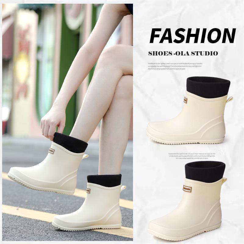 Women's Short Rain Shoes Simple Black Fashion Rain Boots Women's Wading Shoes Non-slip Versatile Rubber Shoes Warm Short Boots