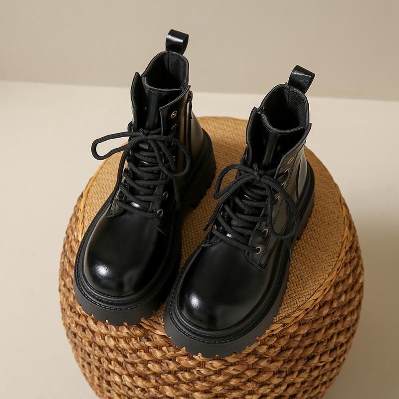 French Super Fire Martin Boots Women's 2024 New Fashionable Versatile Small Thick-soled Retro Niche British Style Short Boots