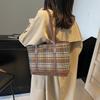 Women's Bags, Large-capacity Tote Bags, Autumn and Winter New Fabric Bags, Retro Contrasting Colors, Plaid Underarm Shoulder Bags.