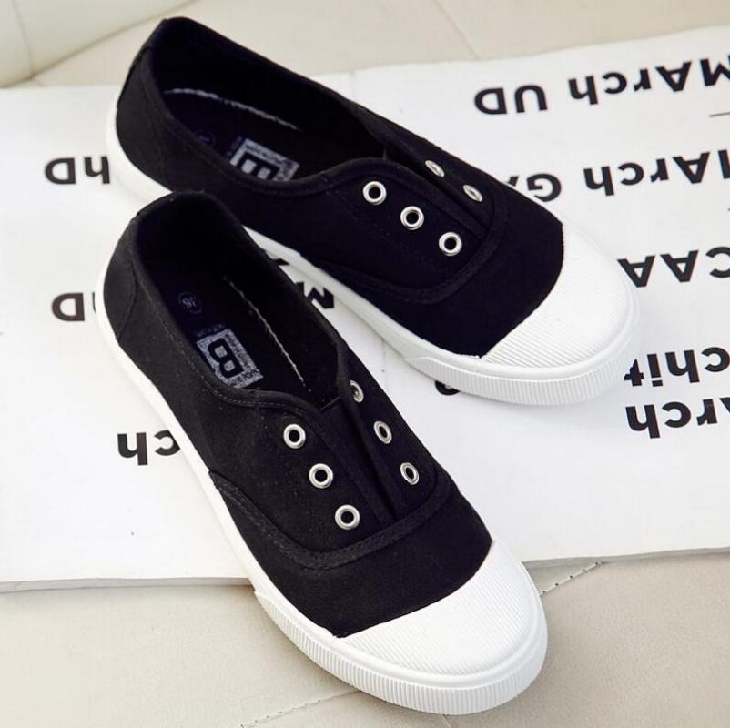 2024 Autumn New Slip-On Canvas Shoes Women White Shoes Summer Student Flat Bottom Casuals Women's Sneakers
