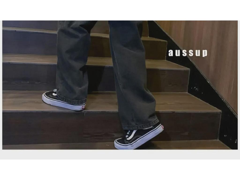 Men's Black Wide-Leg Retro Straight Jeans - New Autumn Trend, Loose-Fit, Large Sizes Available.