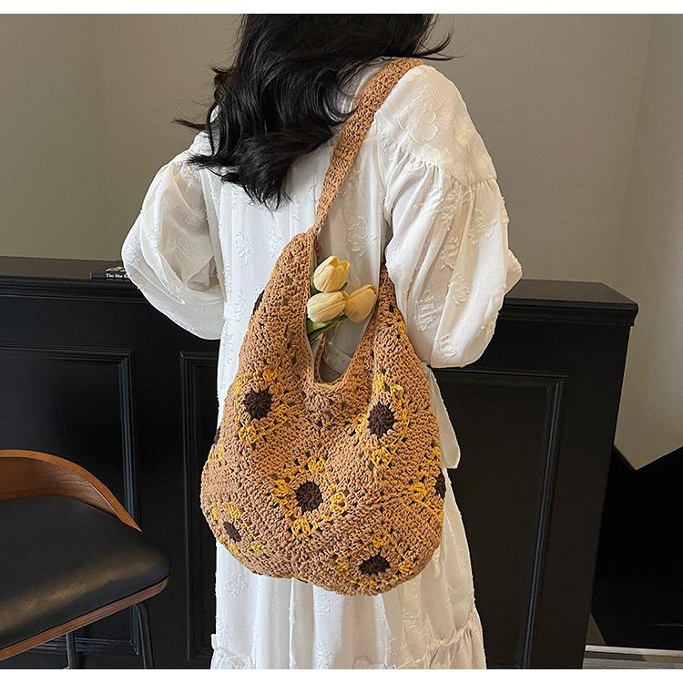 Large Capacity Woven Bag New Hook Flower Shoulder Bag Hollow Cotton Thread Beach Bag Vacation Tote Bag