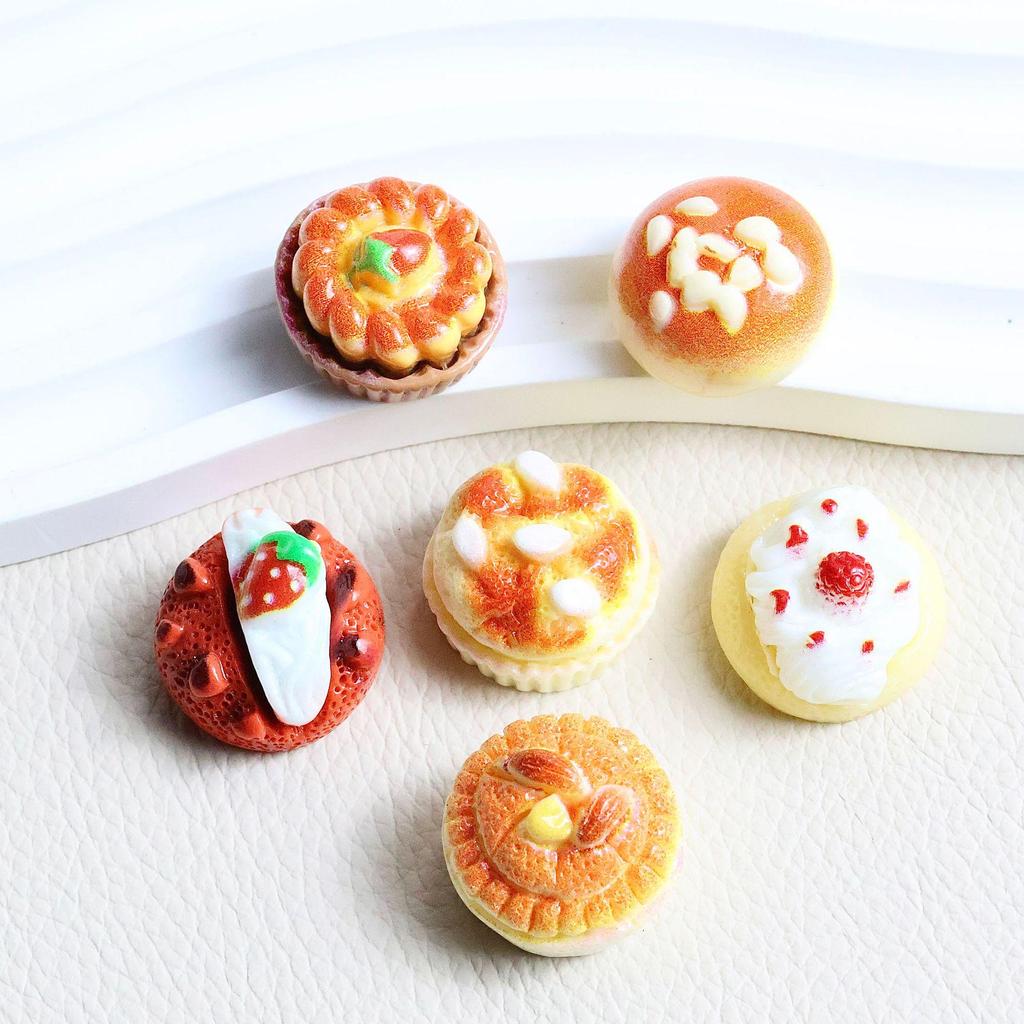 DIY Simulation Cake & Bread Miniature Play Set: Cream Glue, Keychain, Pendant & Hairpin Accessories