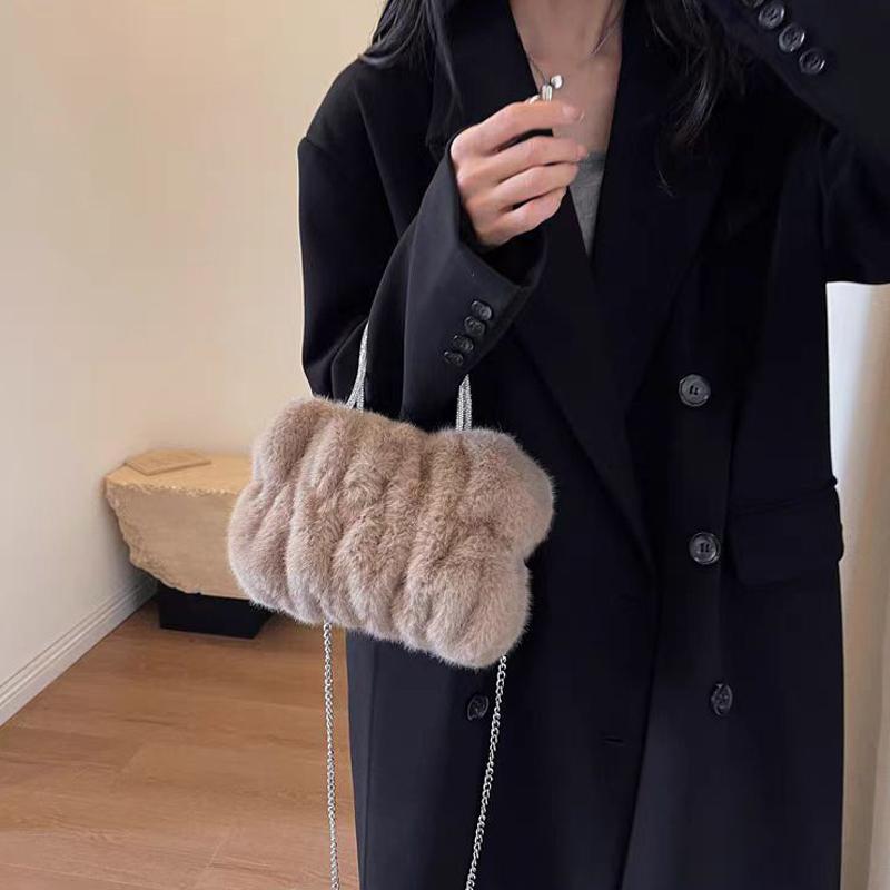 Fashion Plush Top-Handle Bags Women's Shoulder Bags Solid Color Chain Versatile Purse and Handbag Soft Simple Crossbody Bags MIT