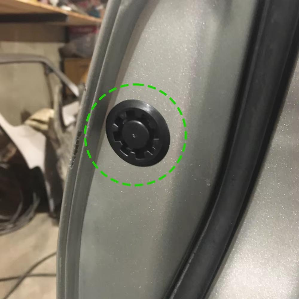 4X Car Front Door Shell Hole Plug Cover Clip For Toyota RAV4 4Runner Camry Corolla FJ Cruiser Highlander Prius Sienna 9095001620