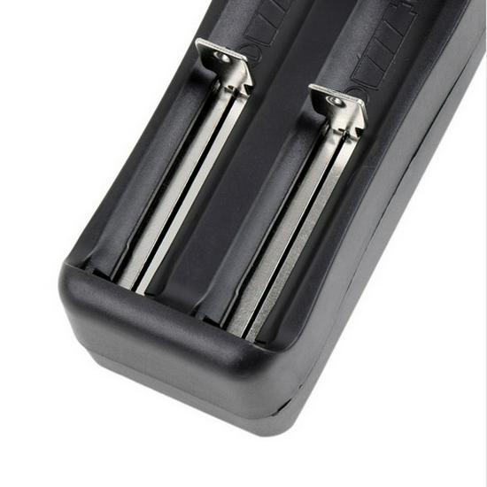 Dual Slot Universal Charger for 18650/14500 Lithium Batteries - 4.2V