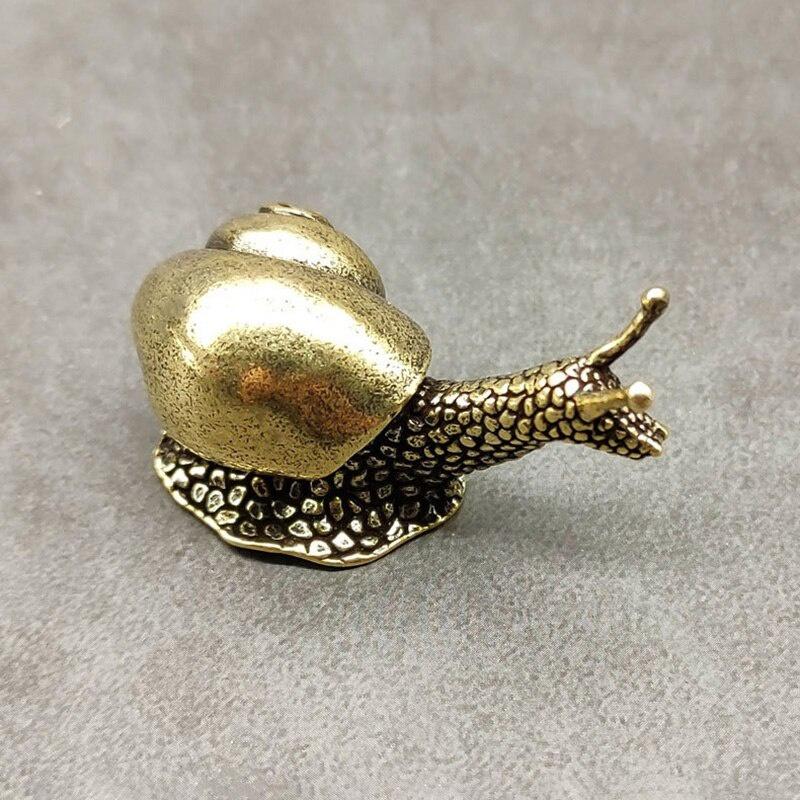 Solid Brass Snail Small Ornaments Tea Pet Ceremony Vintage Copper Simulation Animal Toy Figurines Miniatures Home Decorations