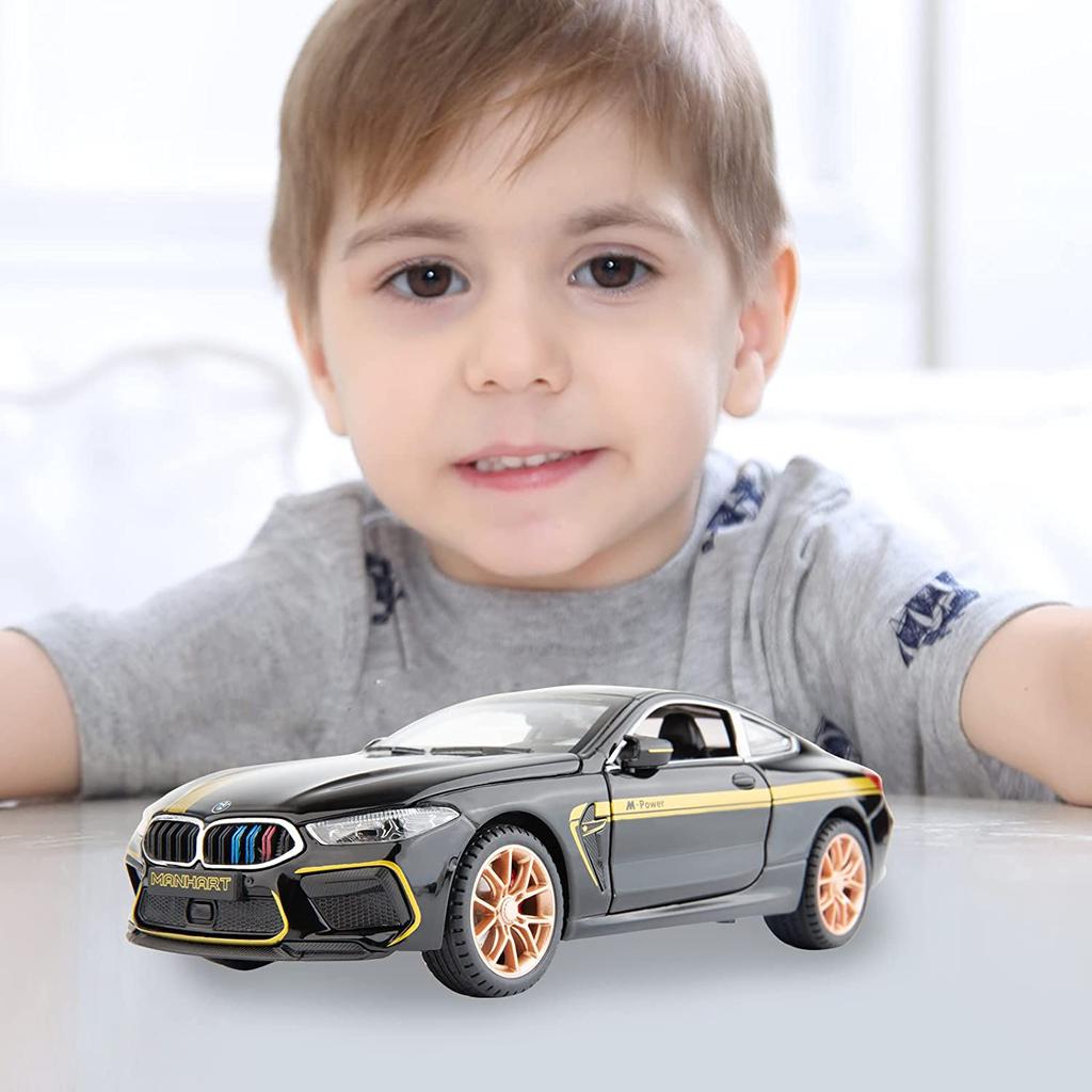 1:24 Scale M8 Model Car, Zinc Alloy Pull Back Toy Car with Sound and Light for Kids Boy Girl