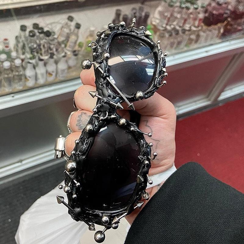 Trendy Fashionable Punk Vinyl Glasses For Men And Women Unique Style Retro Black Eyewear Stylish Glasses For Daily Wear And Special Occasions