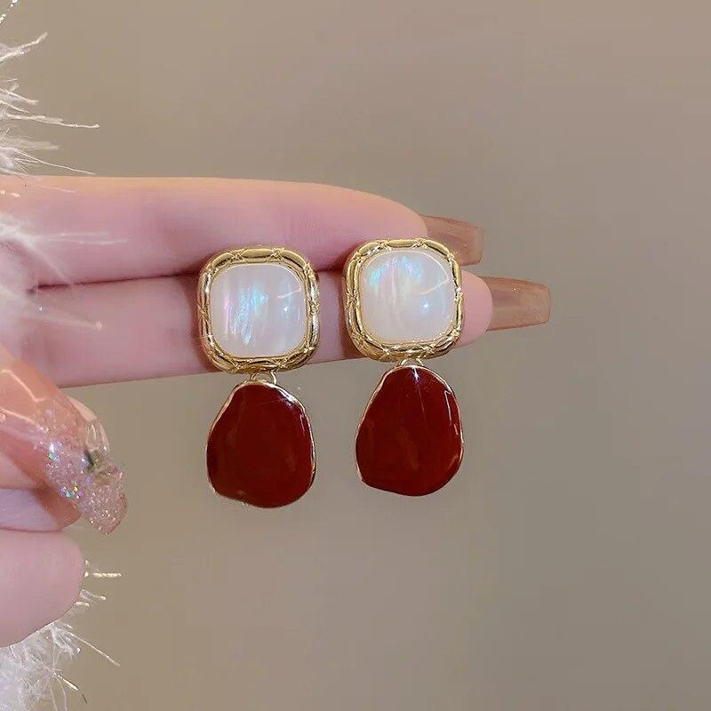 New Vintage Red Love Heart Earrings For Women Trendy Charm Dangle Drop Earrings Female Exquisite Fashion Jewelry Christmas Gifts