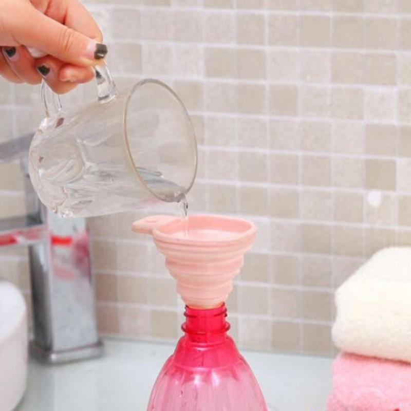 Kitchen Supplies Mini Foldable Silicone Funnel Filling Empty Bottle Portable Folding Funnels for Oil Sauce Kitchen Accessories