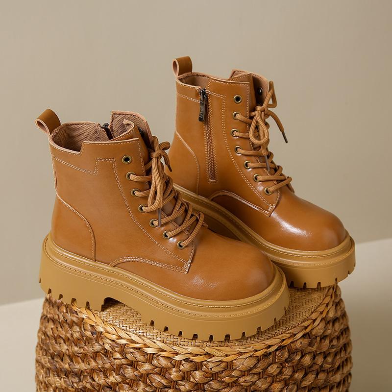 French Super Fire Martin Boots Women's 2024 New Fashionable Versatile Small Thick-soled Retro Niche British Style Short Boots