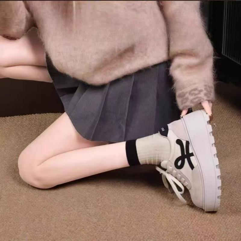 New Thick-soled Women's Models Show Small Retro Style Autumn Models Muffin Sneakers Women