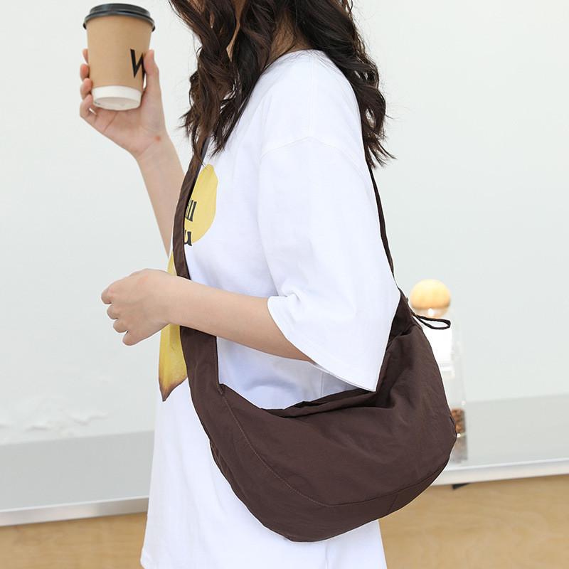 IELGY Korean Version of Casual Literary Shoulder Women's Bag, Pleated Nylon Dumpling Bag, Fashionable Drawstring Canvas Messenger Bag