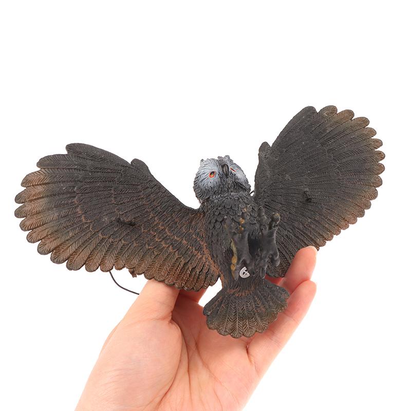 1 Piece Outdoor Eagle Figurine Hanging Bird Deterrent Plastic Eagle Ornament Vivid Flying Bird Hawk Decoy Garden Scarecrow