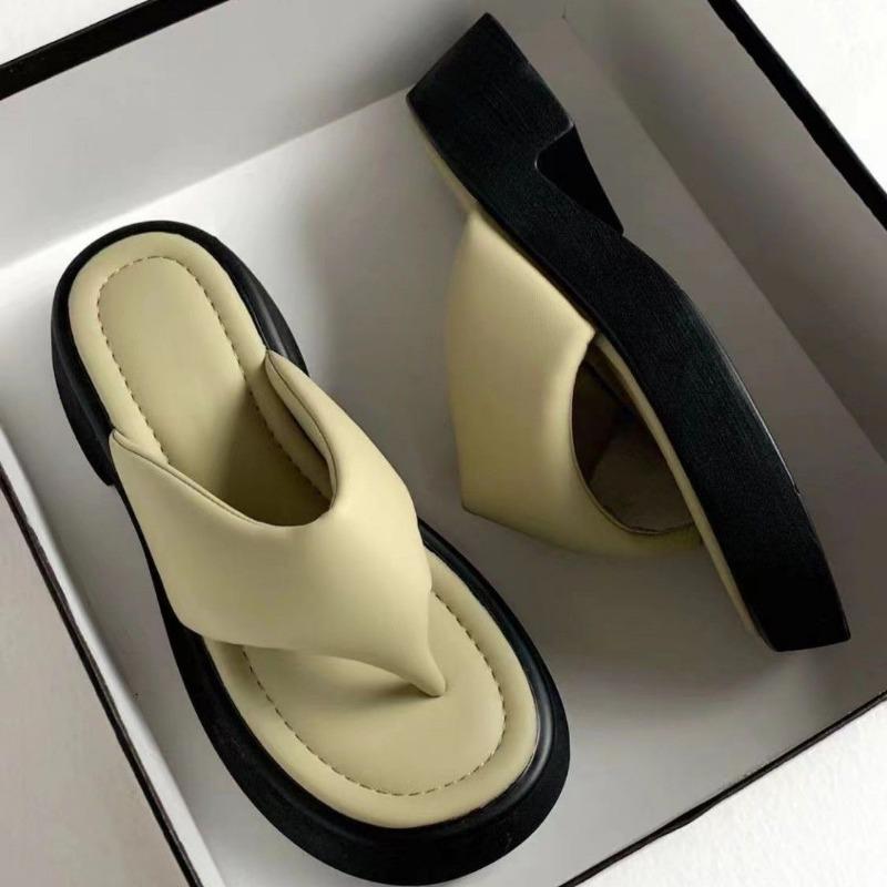 Flip Flops for Girls, Versatile, Thick Soled Beach Sandals with Clip On Feet