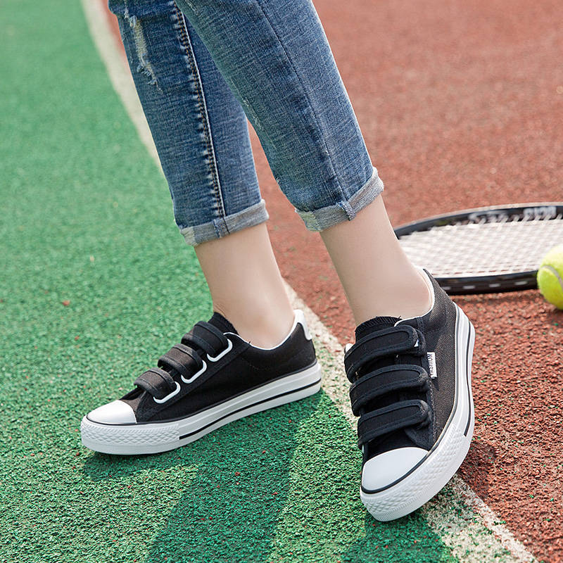Women Shoes Breathable Shoes Velcro Canvas Shoes for Women In Summer Casual White Black Shoes Flat Cloth Shoes for Girls Student Shoes Plus Size 34-44
