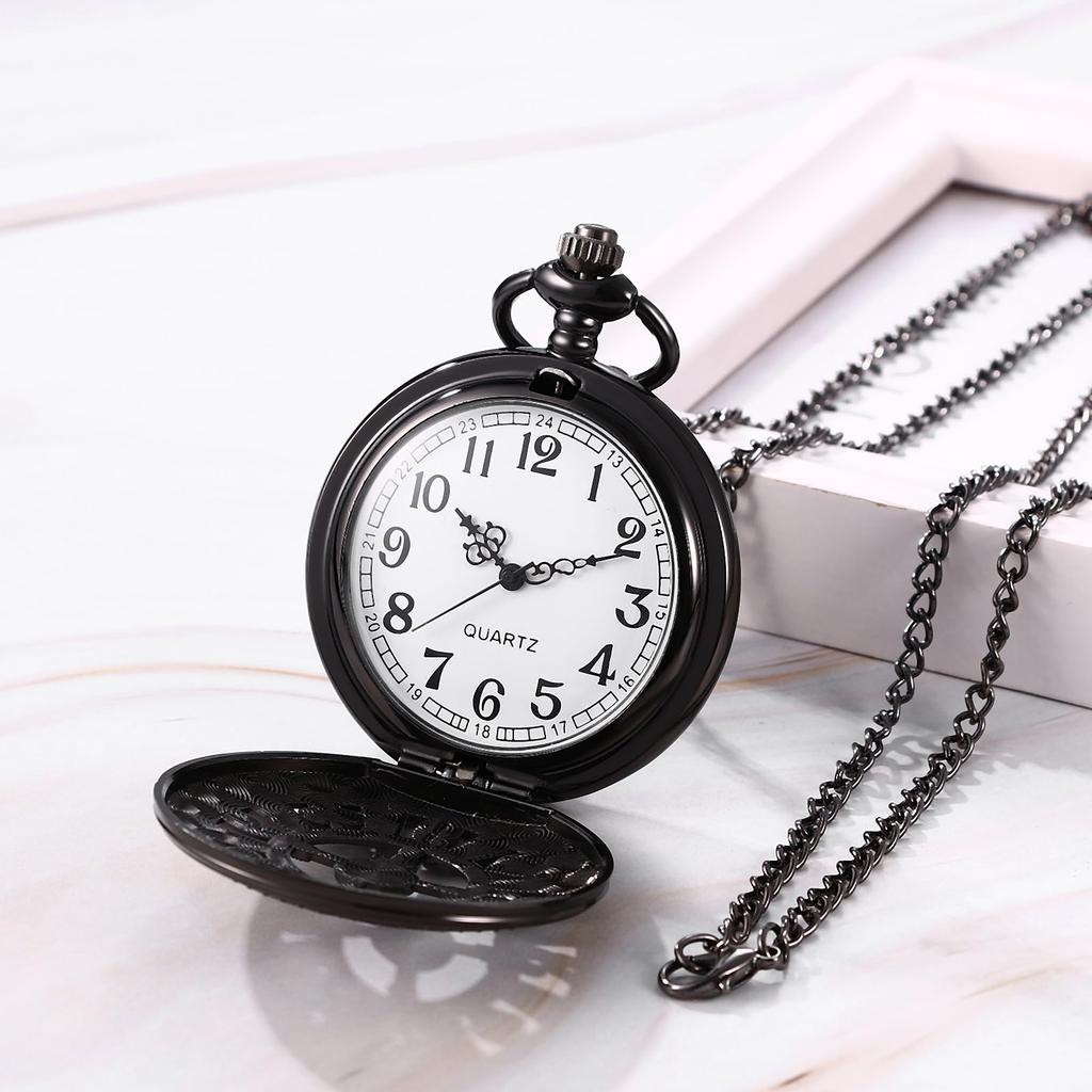Pocket Watch Skeleton Skull Playing Cards Analog Display with Lid Waterproof Pocket Watch Quartz Pendant Necklace with Chain Black Retro Accessories