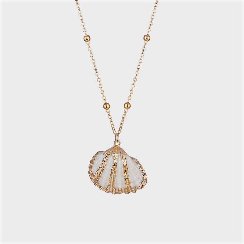 Bohemian Beach Wind Natural Shell Pendant Personality Male and Female Conch Necklace