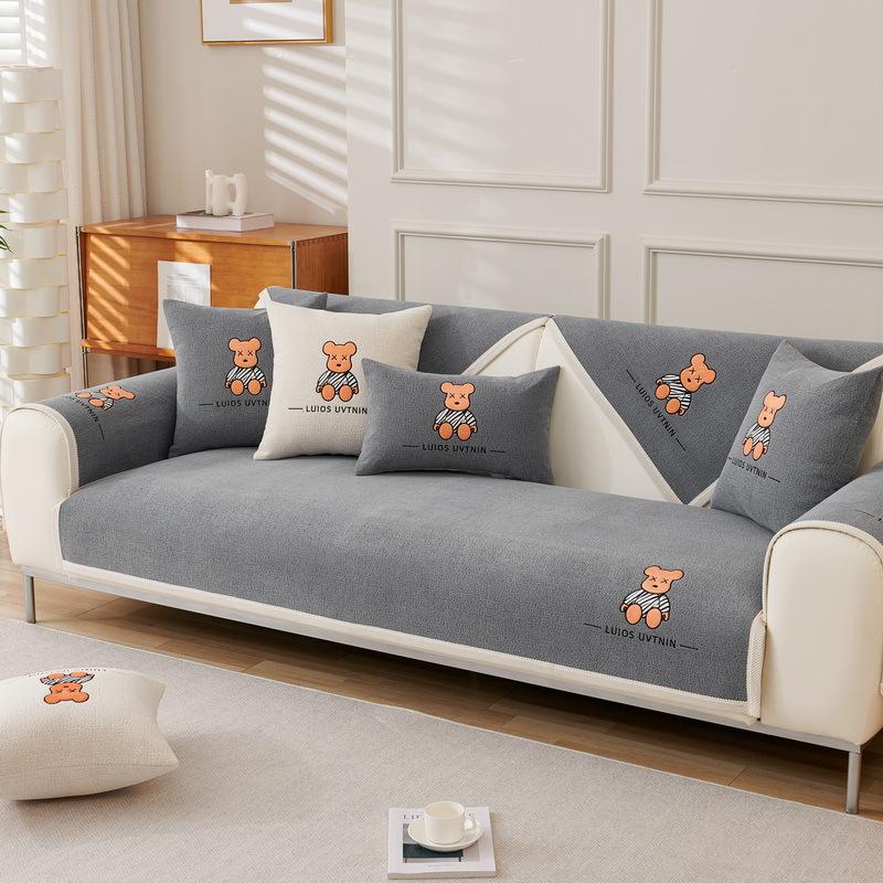 Cartoon Embroidered Sofa Cushion, Universal In All Seasons, Non-Slip Snow Neil Cover Cloth Towel, Simple Modern Sofa Cover, Seat Cushion