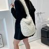 Плюшевая сумка большой вместимости женская 2025 новая зимняя ретро-сумка универсальная модная дорожная сумка через плечо