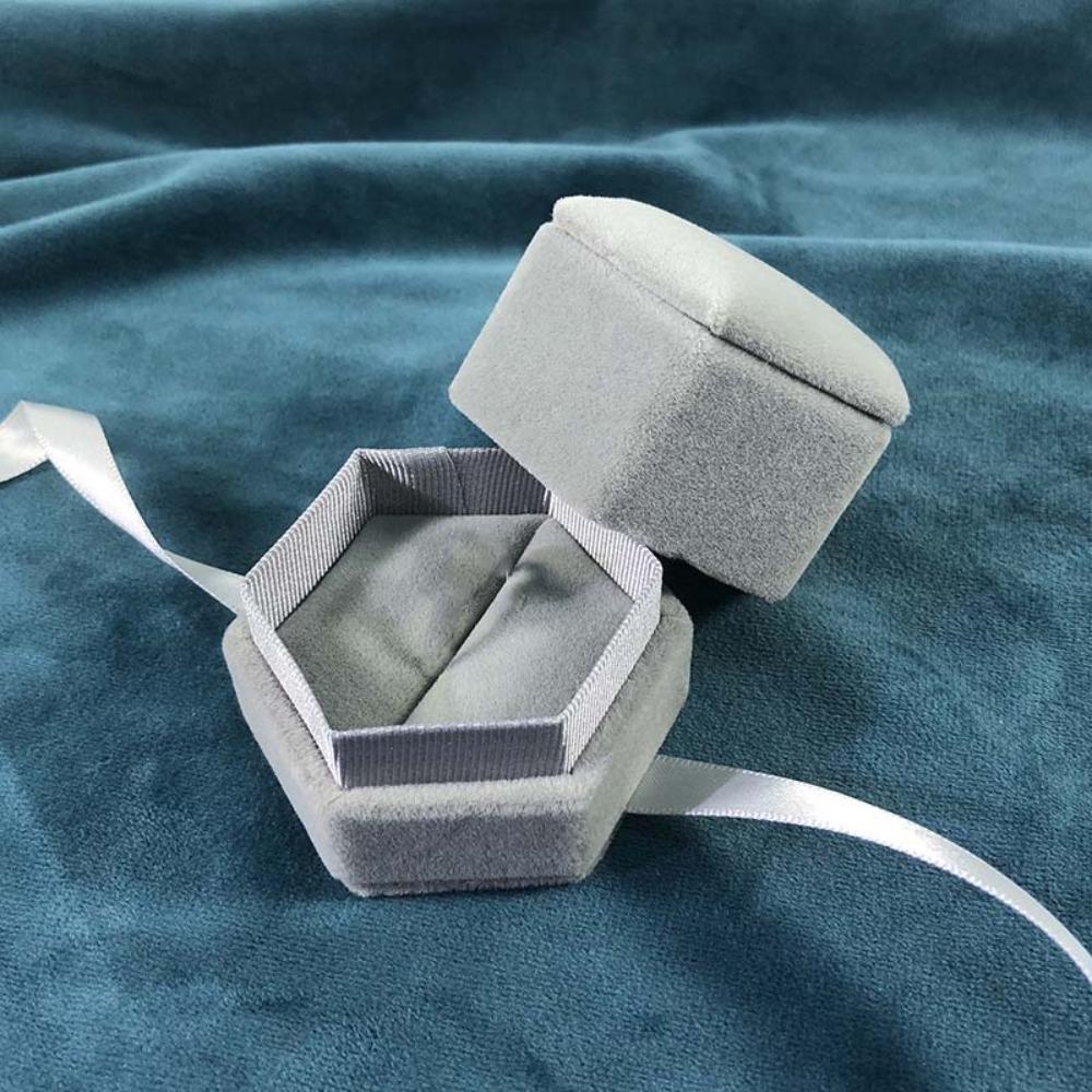 Three-dimensional Hexagonal Jewelry Box Velvet Ring Display Case Flocking Ring Box  Party