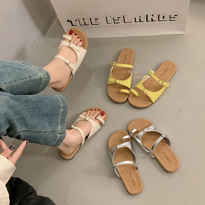 6822 Flat-bottomed Open-toe Buckle with One-word Casual Slippers Women's 2025 New Minimalist and Gentle Wind Beach Sandals