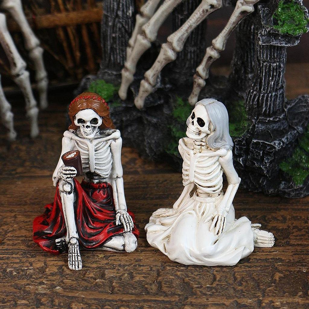 2Pcs Skeleton Figurines Desktop Ornaments Halloween Decor Art Crafts Small Sculptures for Table