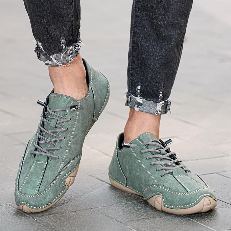 Men's Sports and Leisure Shoes White Leather Flat Bottomed Student Walking Shoes Non Slip and Lightweight One Foot Tennis Shoes