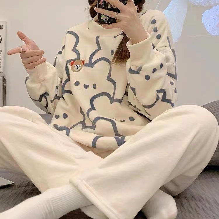 Autumn Warm Round Neck Long Sleeve Two Piece Outfit Set Women Plush Home Clothes Women Cute Printing Pajamas Girls
