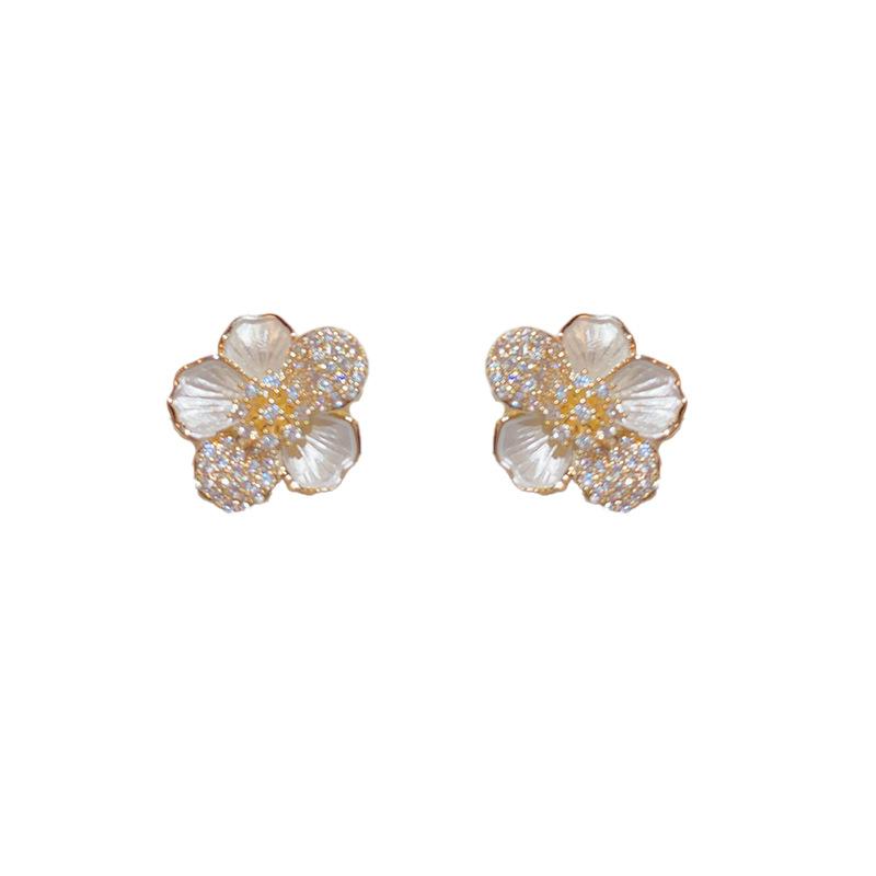 Light Luxury Unique Temperament Sweet Micro-inlaid Flower Earrings for Women Niche Design High-end Light Luxury Earrings