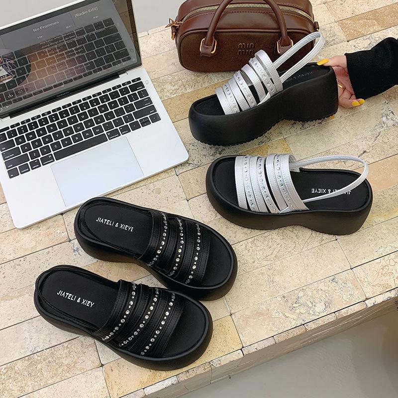 Muffin Height Increase 2025 Women's Sandals Small Summer Platform Rhinestone Roman Shoes Cool Slippers Vacation Outside European Station