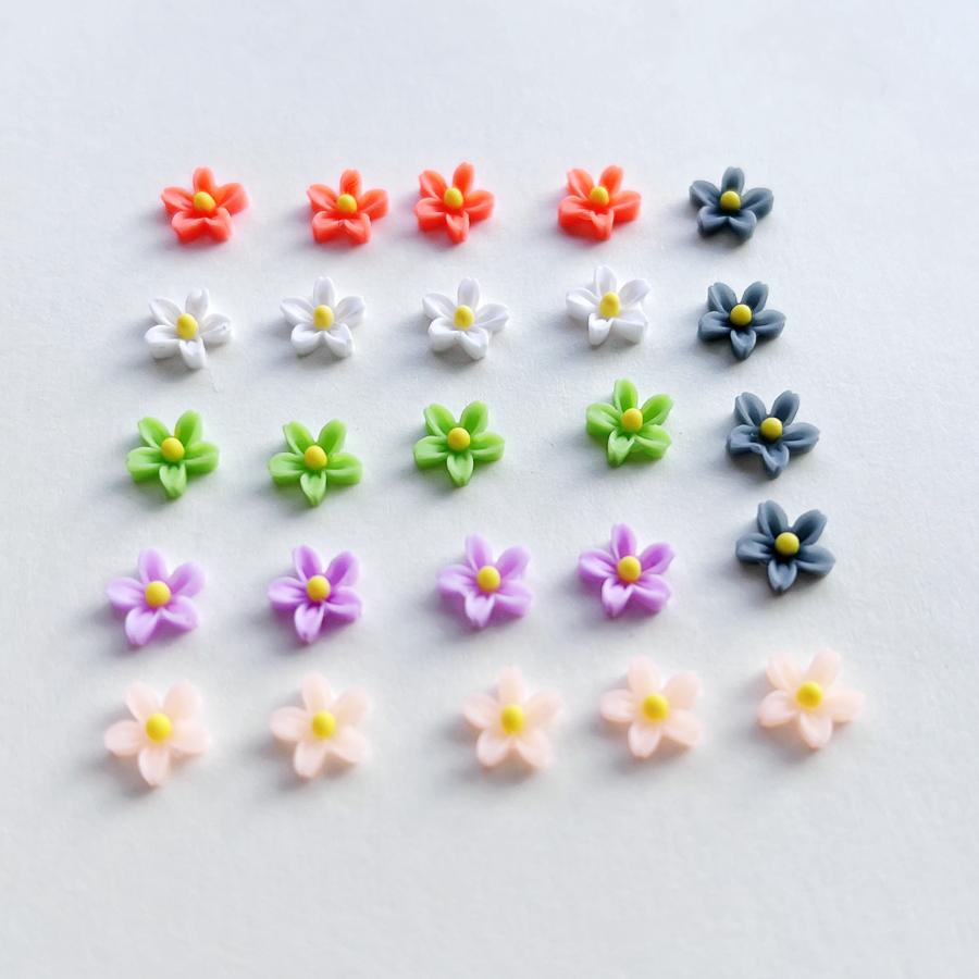100 Pieces Mixed 8mm Mini Flower Resin Scrapbook Decoration Suitable for Diy Jeweled Hair Accessories