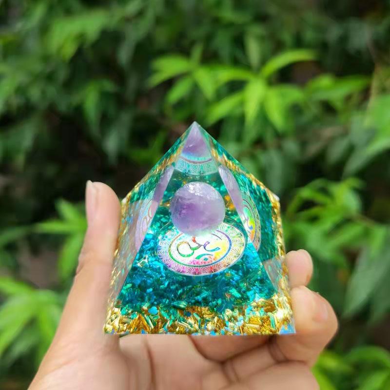 Crystal Pyramid Ornament with Gravel and Resin for Home Decor