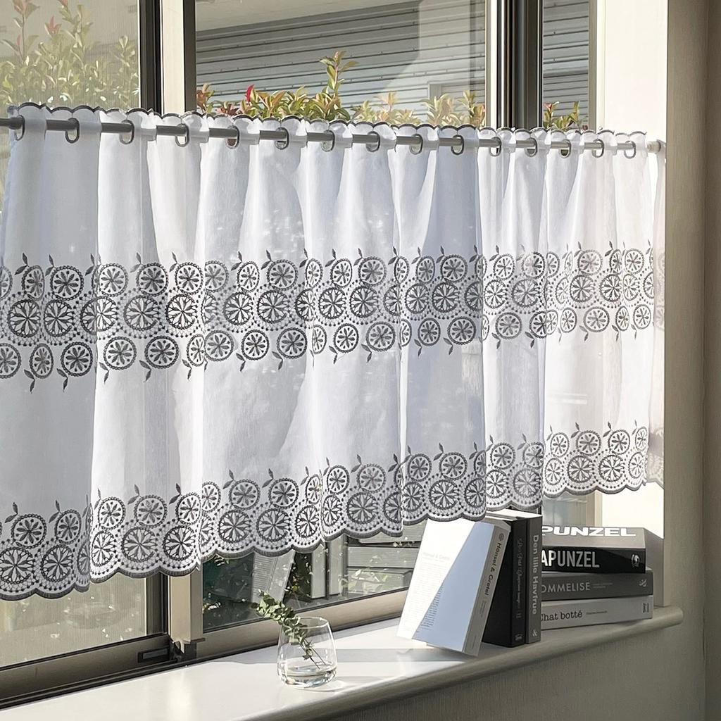 INTERIX Embroidered Lace Cafe Curtain for Small 100cm Wide X 90cm Daisy Made In Japan Windows, Long, Design, Silver, CF6-100-90,