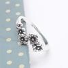 Huitan Anti Color Flower Design Women Rings for Vintage Party Daily Wear Retro Finger Accessories Gift Aesthetic Jewelry