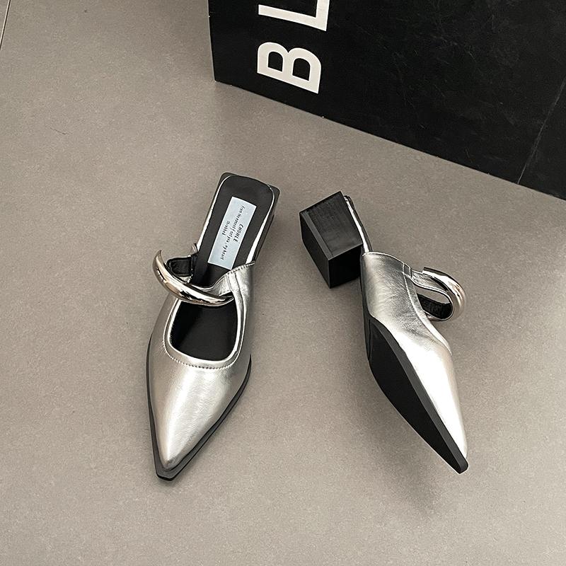 Summer Women Cover Toe Mules Slippers Fashion Metal Decoration Thick Heel Slide Shoes Comfort Street Style Footwear